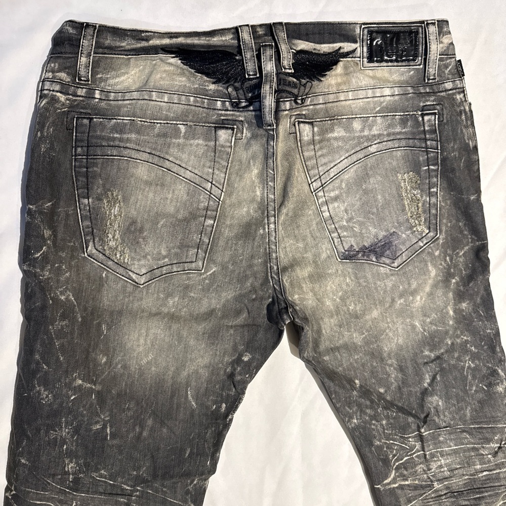 New with out tags Men’s  Robins Rare Jeans Embroidered Wings Pocket Size 36
